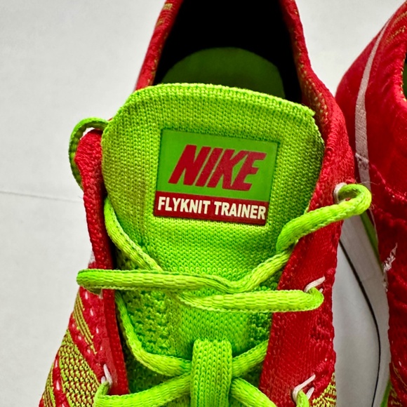 NIKE FlyKnit Trainer Mens size 10 Red/Volt - Picture 4 of 6